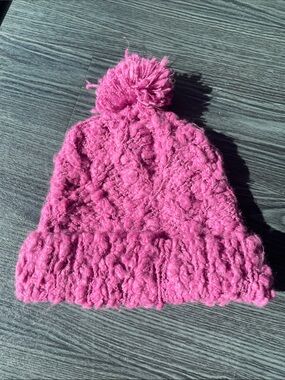 686 Tala Kids Pom-Pom Beanie Hat - one size fits all!